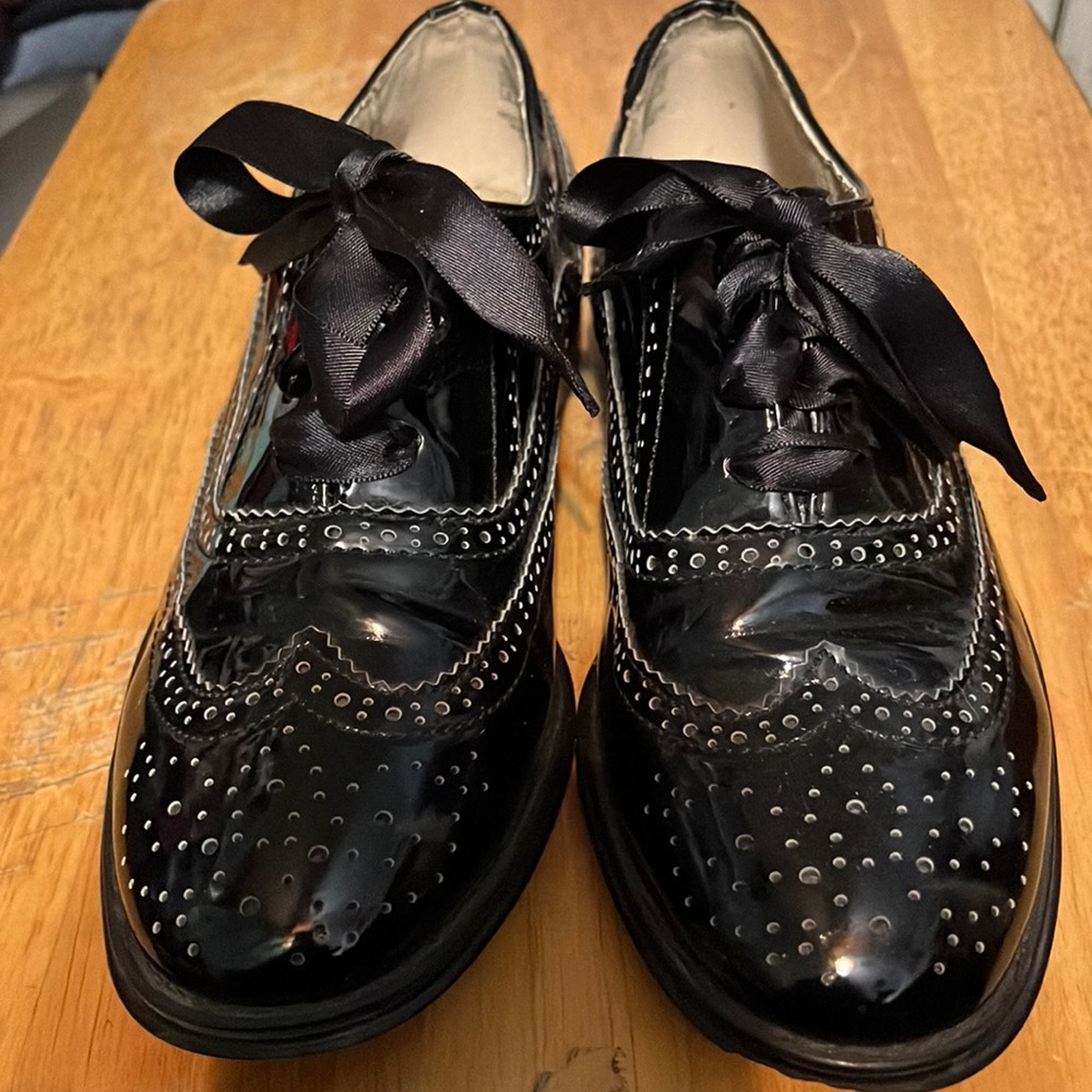 Wanted, size 8 black patent leather shoes